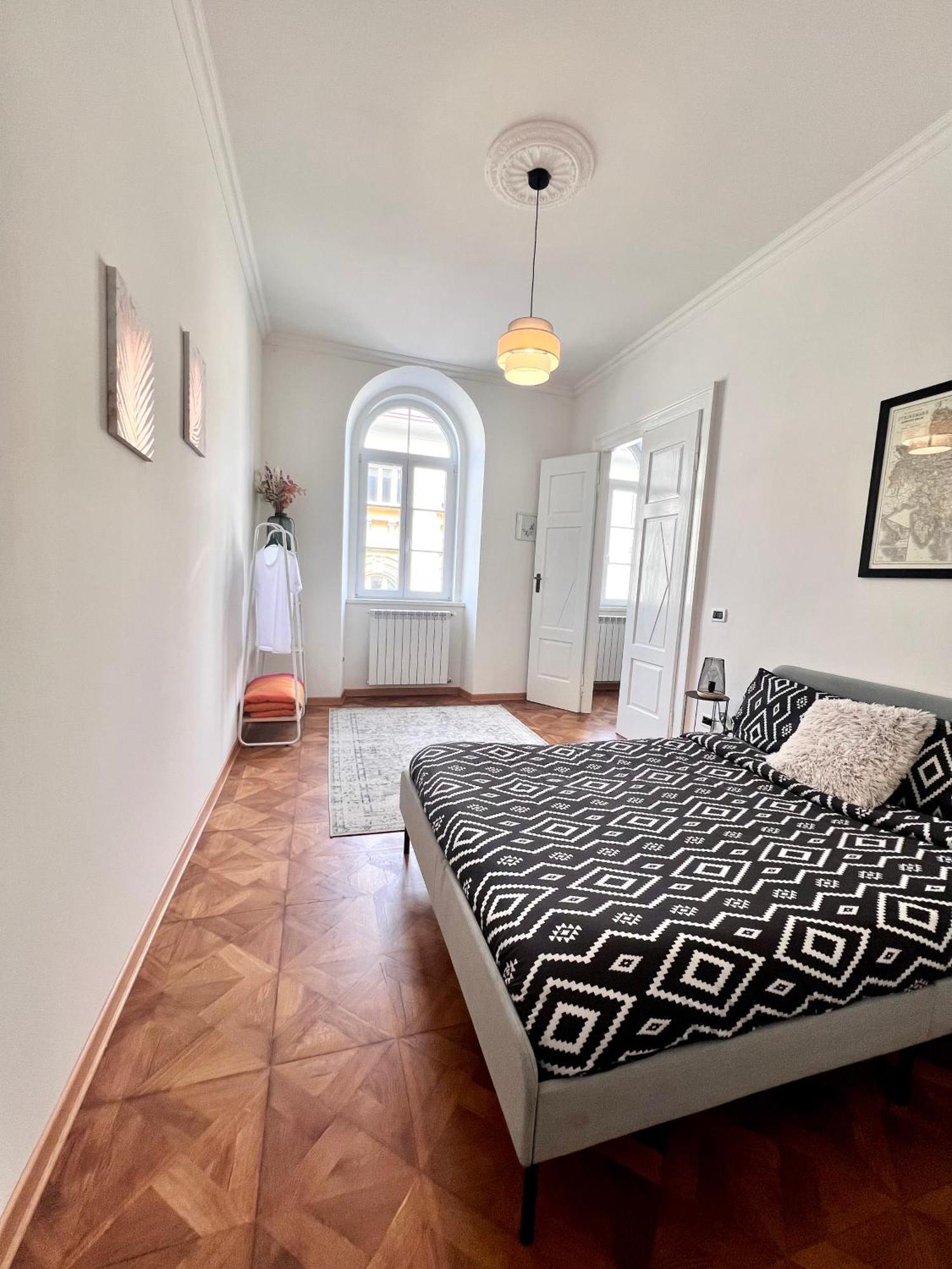 Suite Mitteleuropa Private Parking Триест Экстерьер фото